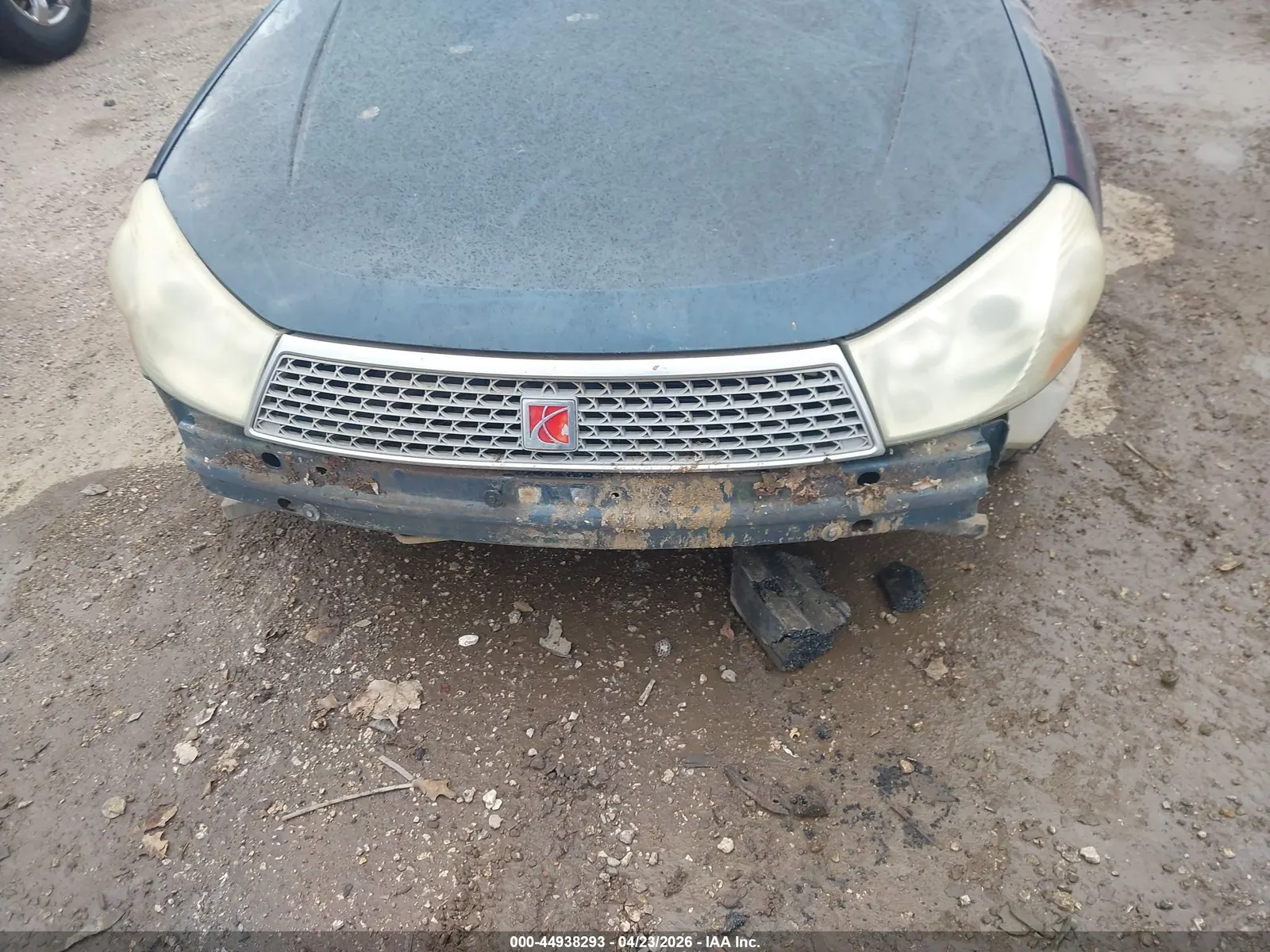 2004 Saturn L-Series L300 1