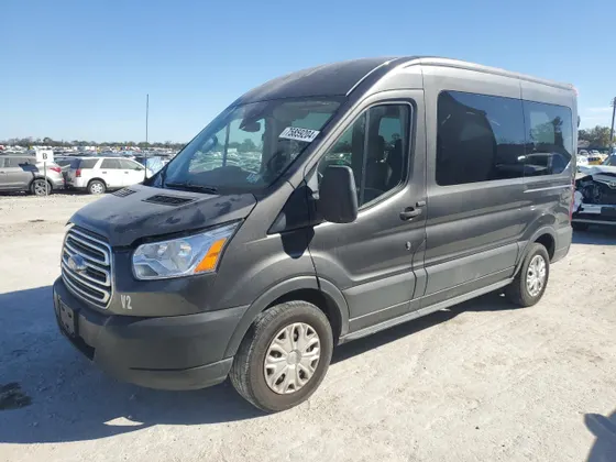 2019 Ford Transit Wagon XLT