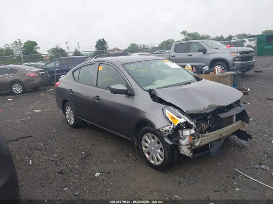 2017 Nissan Versa Sedan S Plus