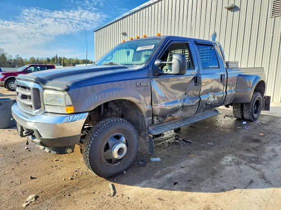 2002 Ford Super Duty F-350 DRW XL