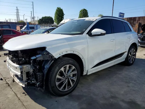 2025 Audi Q6 e-tron Premium