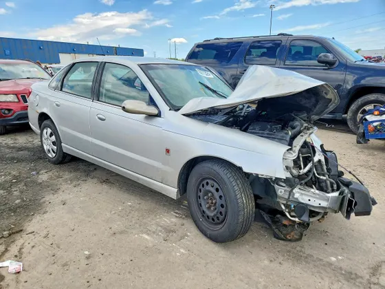 2004 Saturn L-Series L300 1