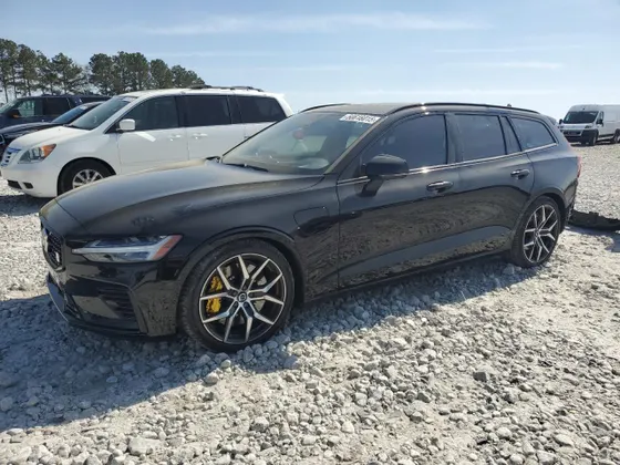 2024 Volvo V60 Recharge Plug-In Hybrid Polestar Engineered