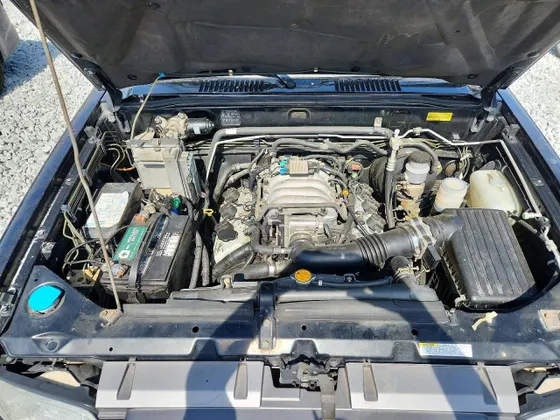 2000 Isuzu Trooper S