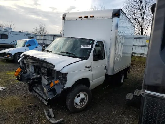 2012 Ford Econoline Commercial Cutaway E350 SUPER DUTY CUTAWAY VAN