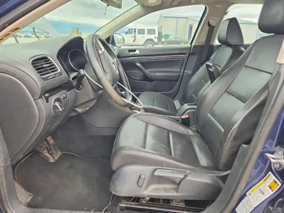 2013 Volkswagen Jetta SportWagen SE w/Sunroof