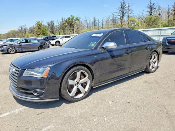 2014 Audi S8