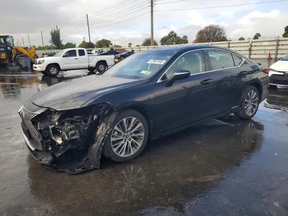 2020 Lexus ES ES 300h