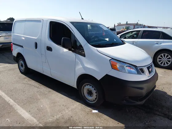 2016 Nissan NV200 SV