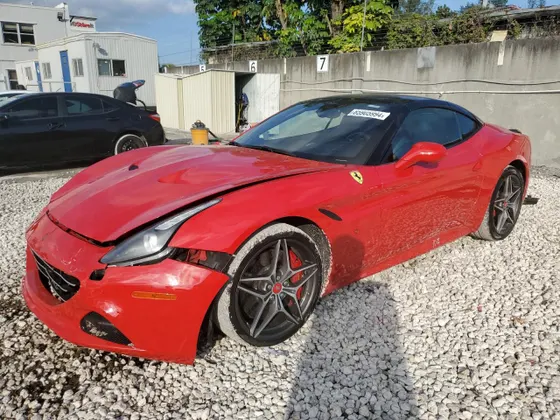 2015 Ferrari California T