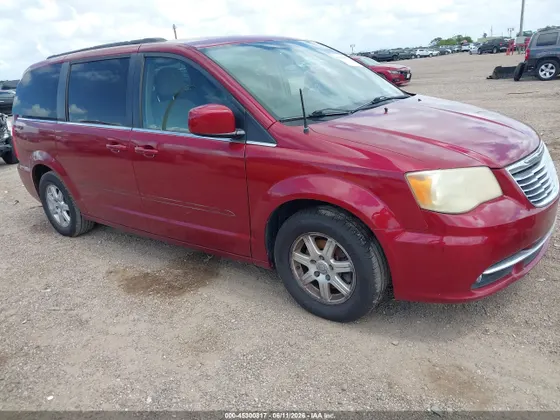 2011 Chrysler Town & Country Touring