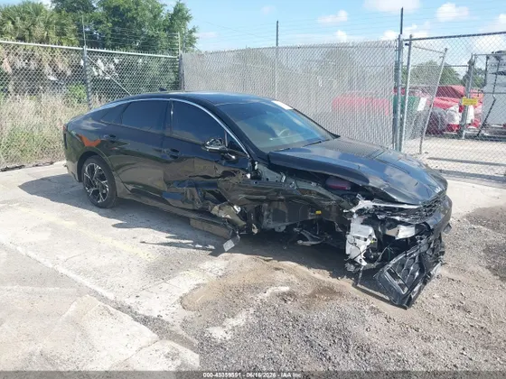 2026 Kia K5 GT-Line