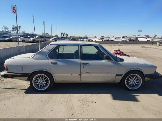 1986 BMW 528 - 533 - 633 - 733 528E