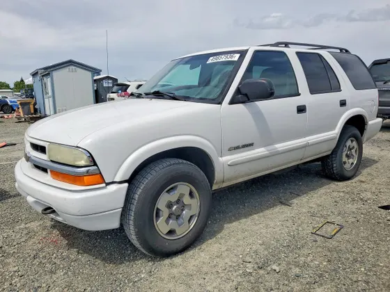2004 Chevrolet Blazer LS