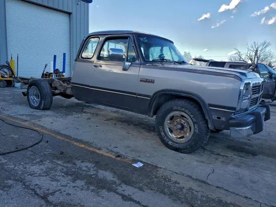 1993 Dodge D250 & W250 D200