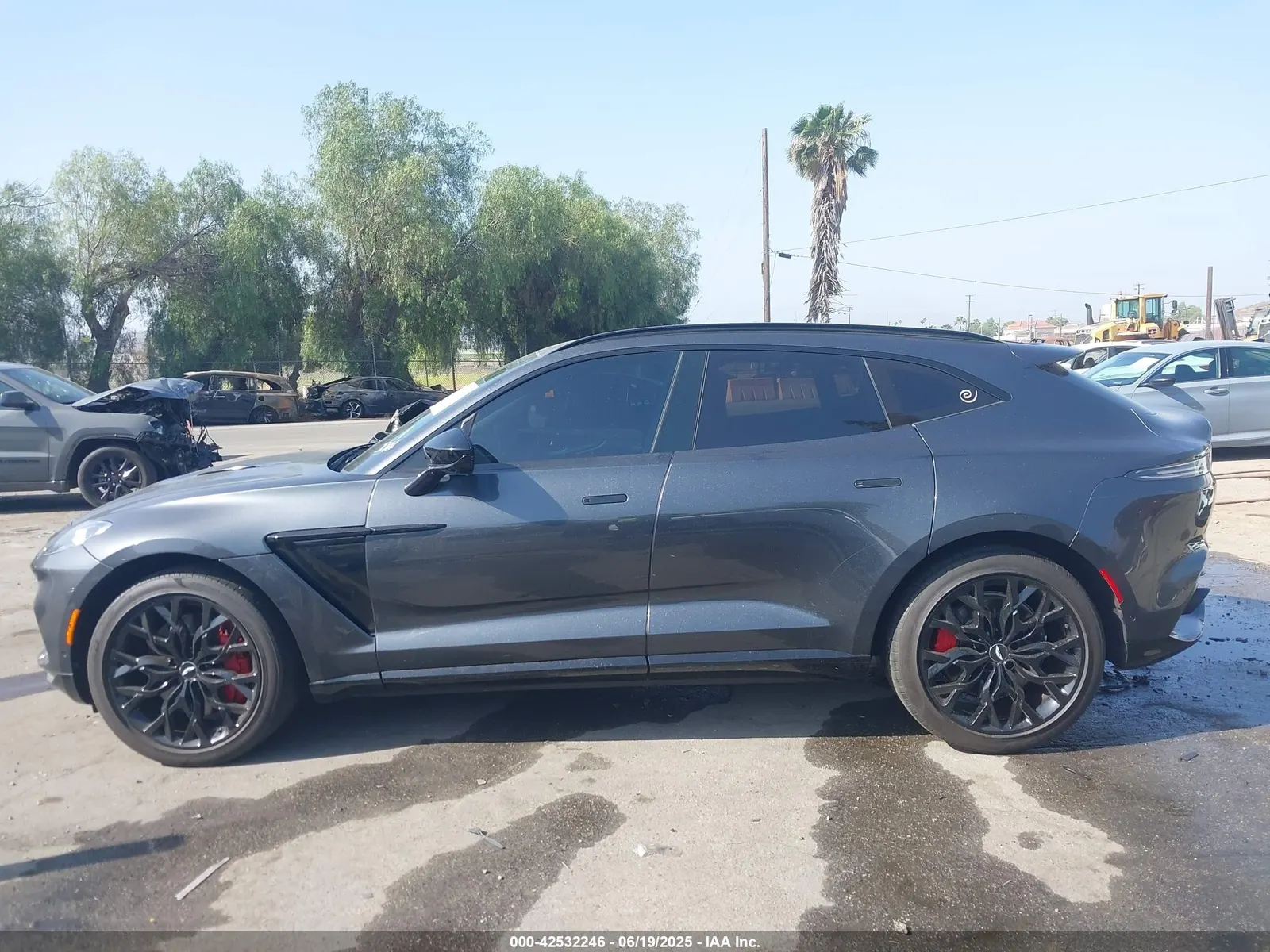 2021 Aston Martin DBX