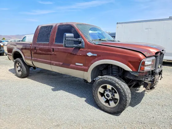 2005 Ford Super Duty F-350 SRW XL