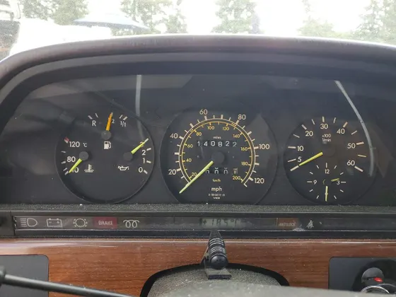 1985 Mercedes-Benz 300 Series 300SD