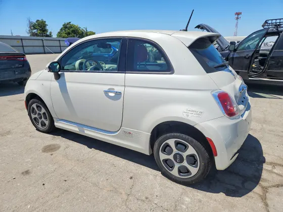 2014 FIAT 500e 500