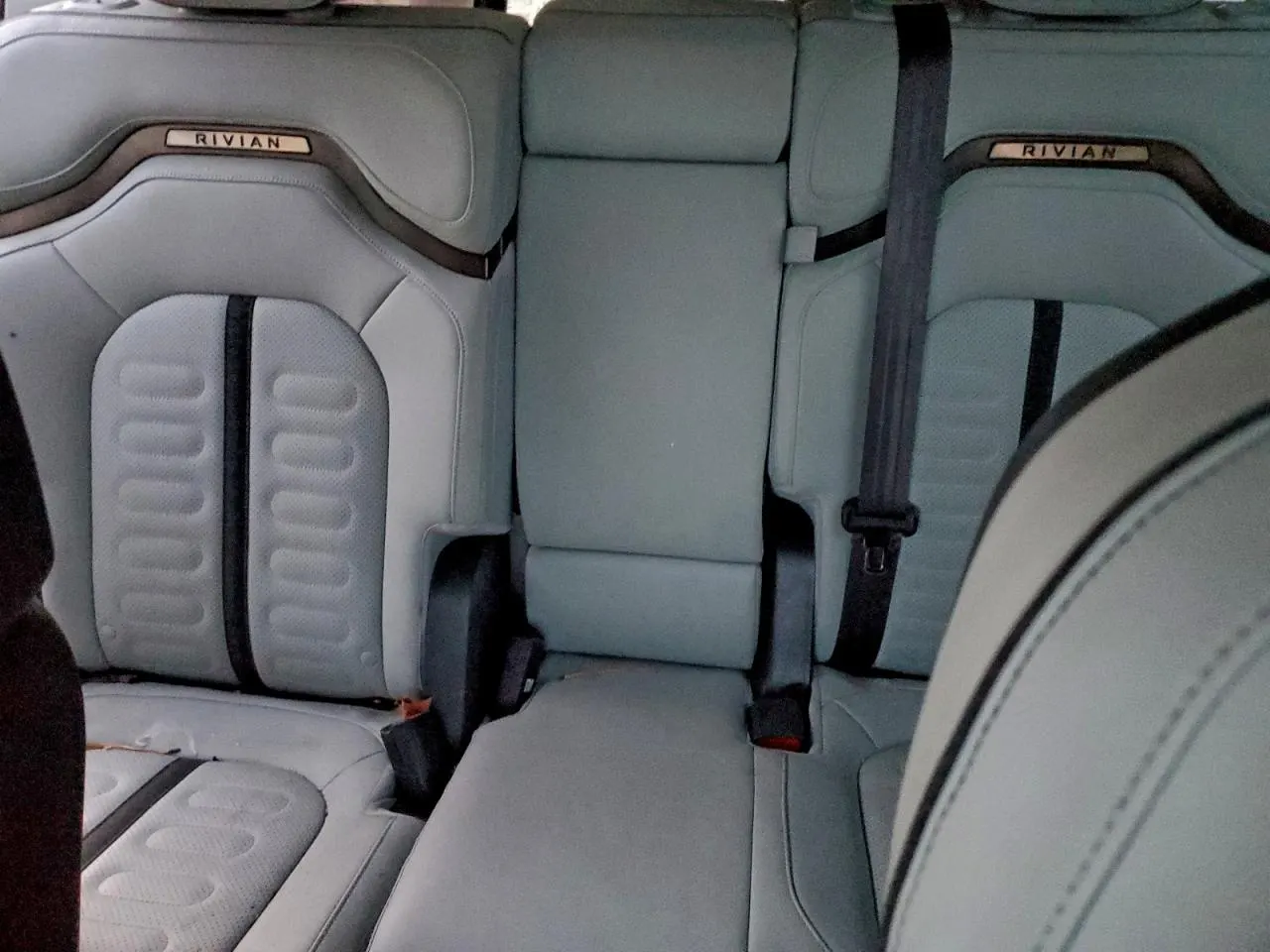 2023 Rivian R1S Adventure