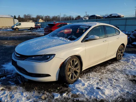 2015 Chrysler 200 S