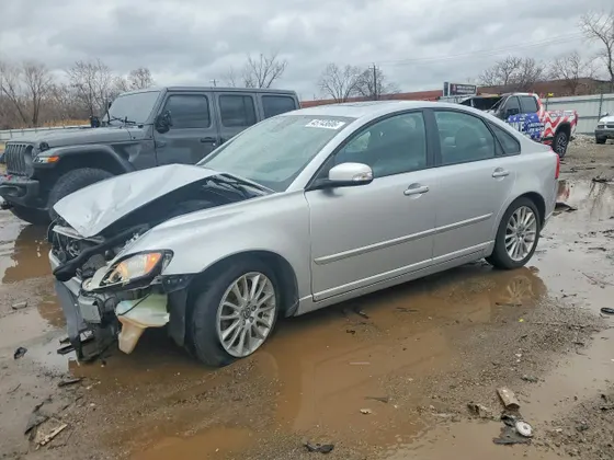 2011 Volvo S40