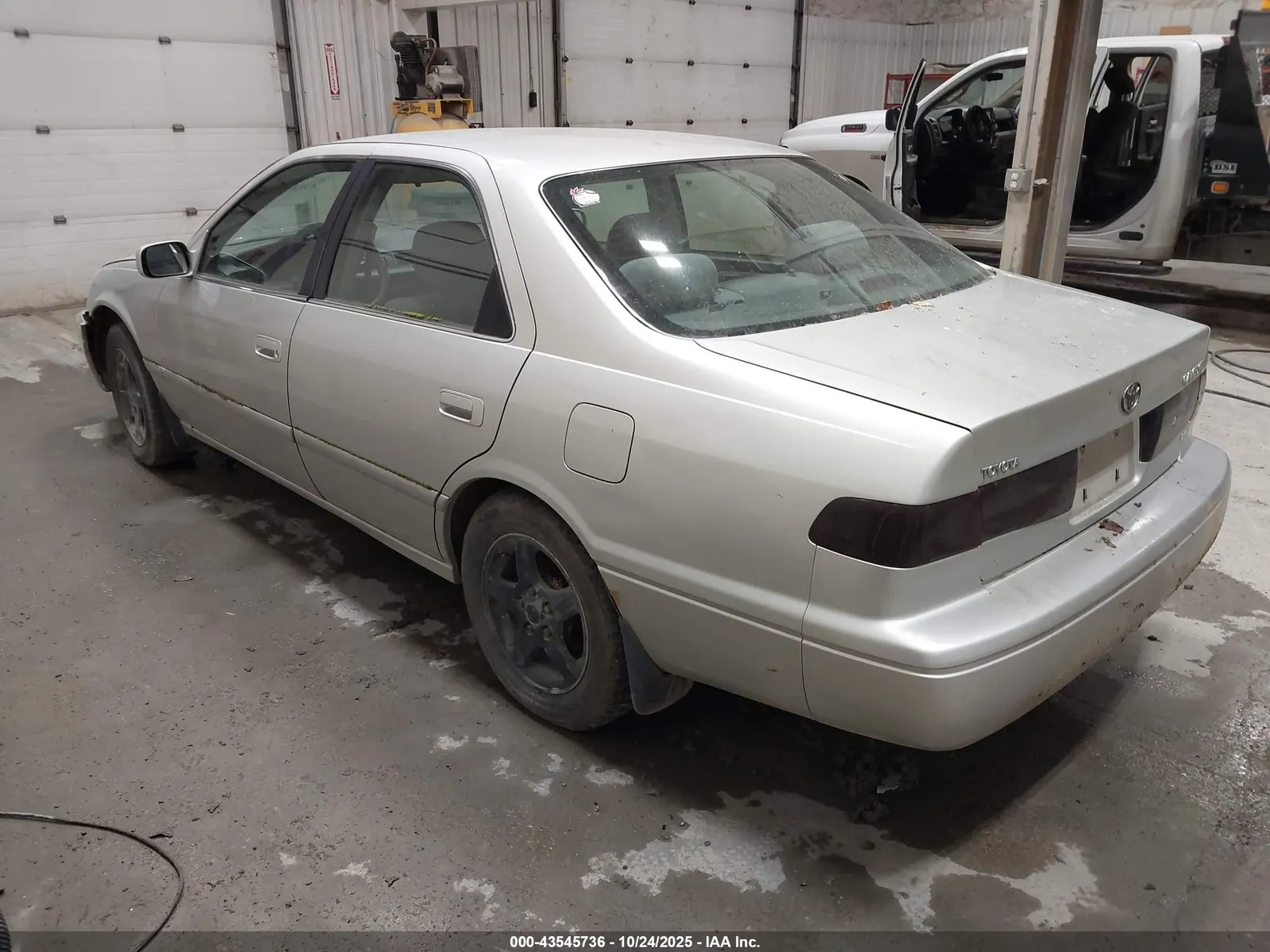 2001 Toyota Camry LE
