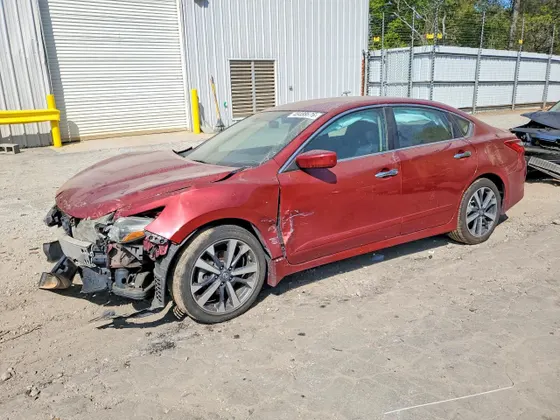 2016 Nissan Altima 2.5 SR