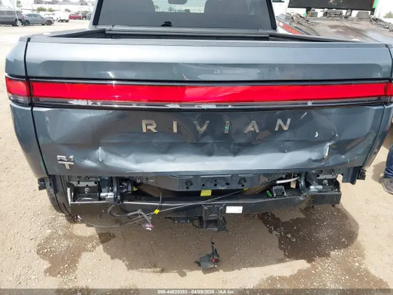 2024 Rivian R1T Adventure