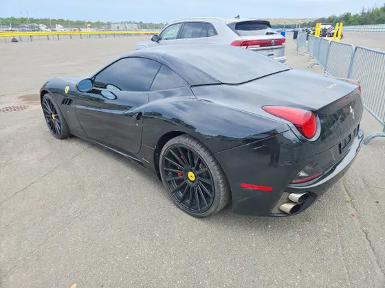 2010 Ferrari California