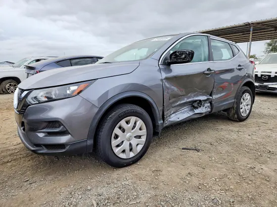 2020 Nissan Rogue Sport SV