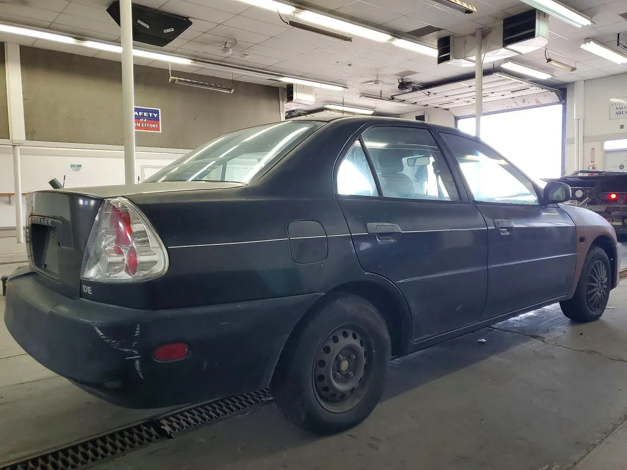 1998 Mitsubishi Mirage DE