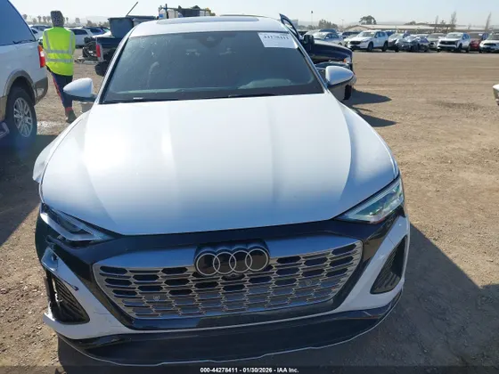 2024 Audi Q8 e-tron Sportback S line Premium Plus