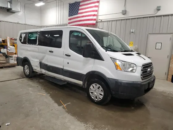 2016 Ford Transit Wagon XLT