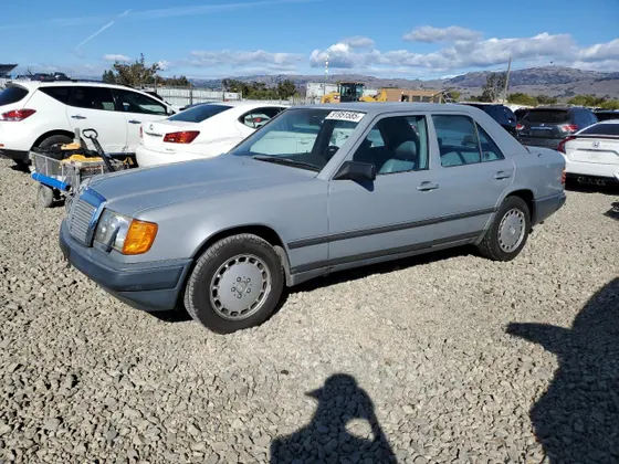 1988 Mercedes-Benz 300 Series 300E