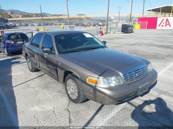 2005 Ford Crown Victoria Standard