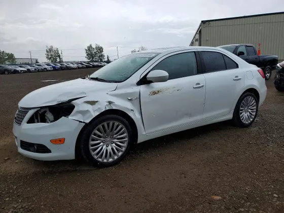 2013 Suzuki Kizashi SLS