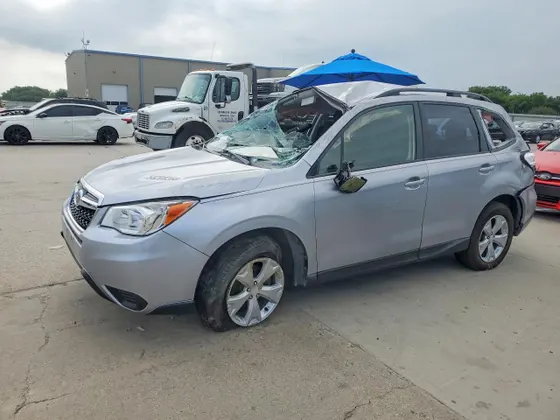2016 Subaru Forester 2.5i