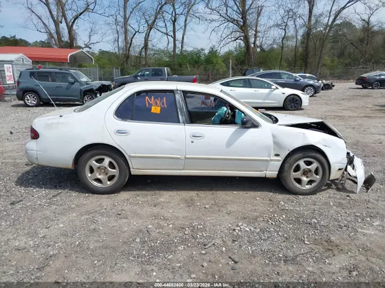 1997 Nissan Altima XE