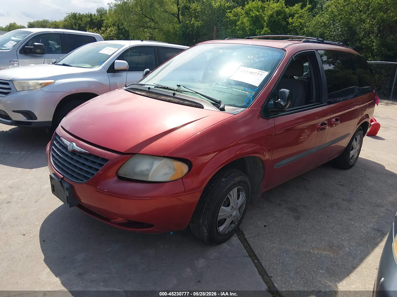 2003 Chrysler Voyager LX