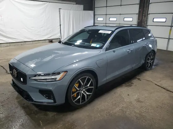 2024 Volvo V60 Recharge Plug-In Hybrid Polestar Engineered