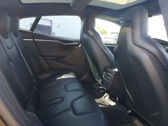 2016 Tesla Model S 70 kWh Battery
