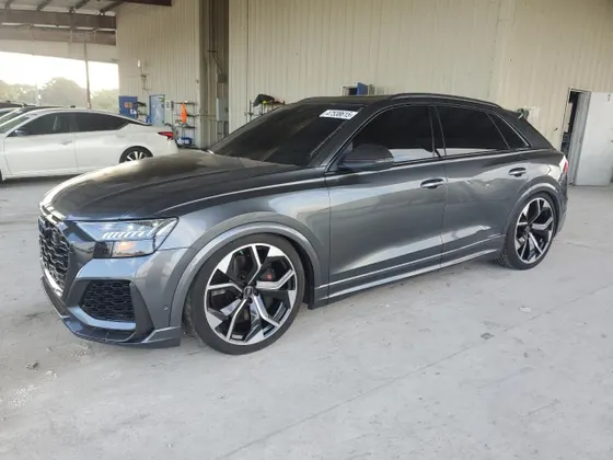 2023 Audi RS Q8