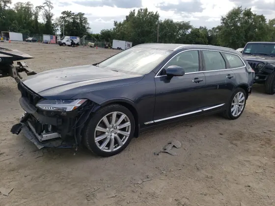2018 Volvo V90 Inscription