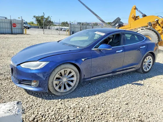 2018 Tesla Model S 75D