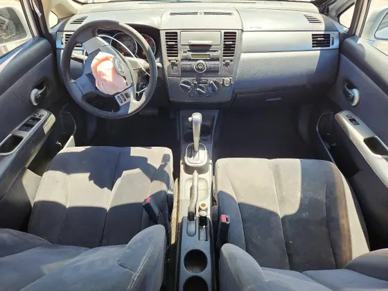 2008 Nissan Versa 1.8 SL