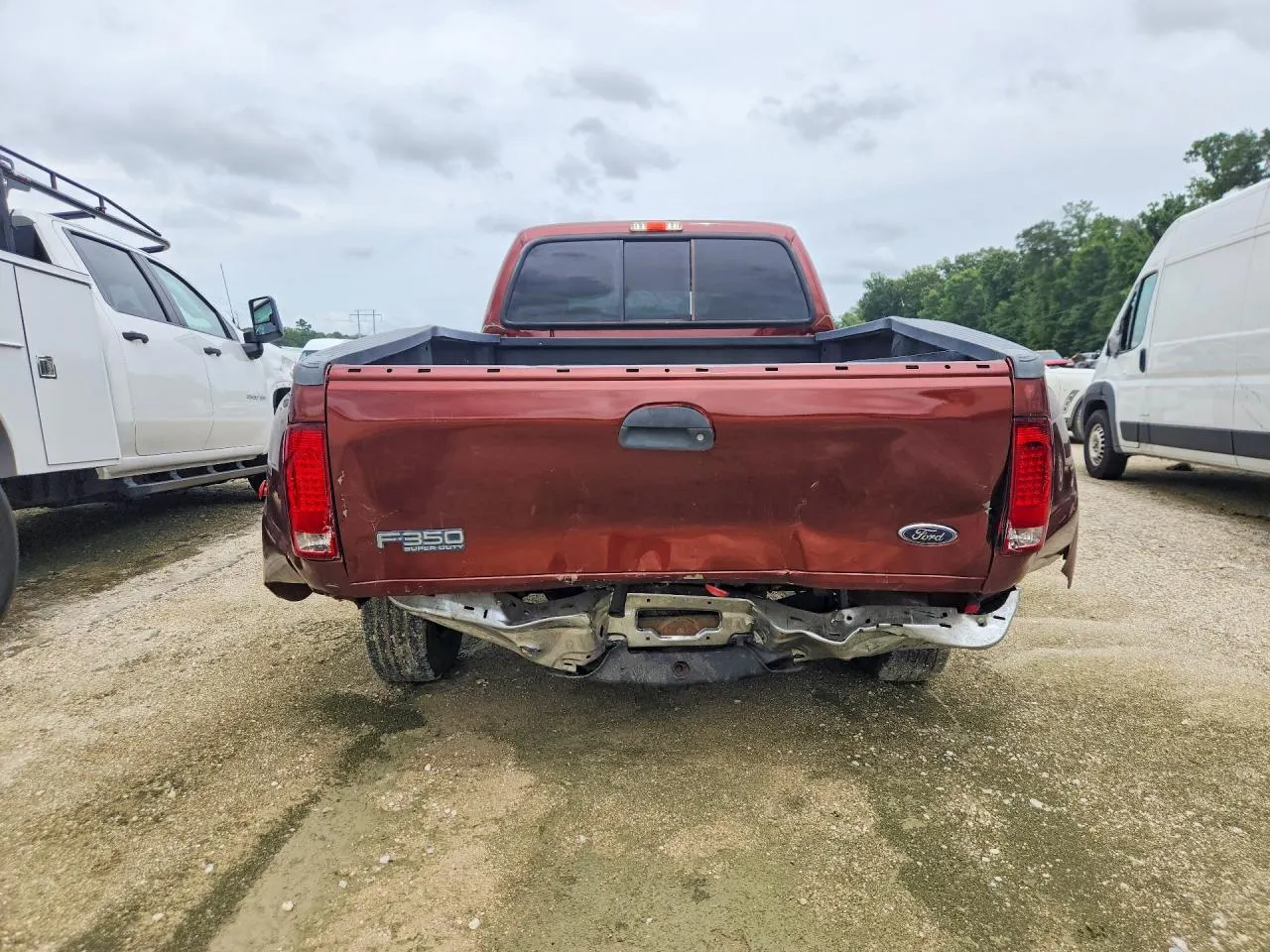 2003 Ford Super Duty F-350 DRW XL