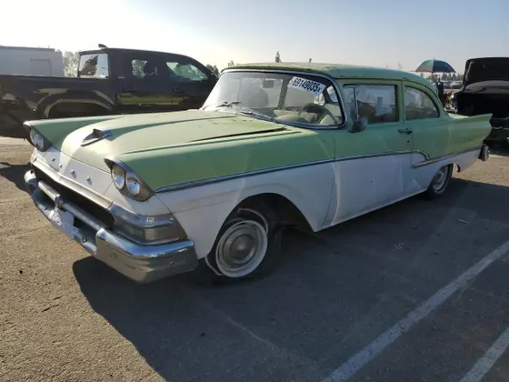 1958 Ford FAIRLANE