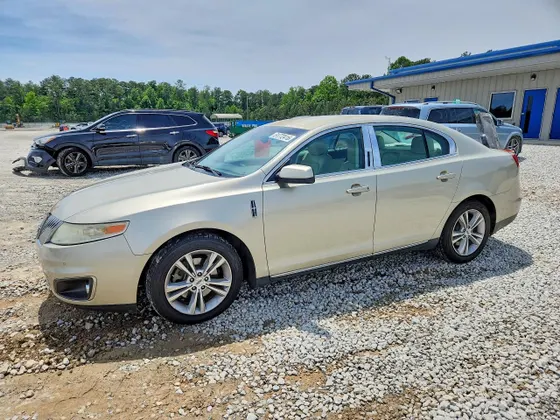 2011 Lincoln MKS