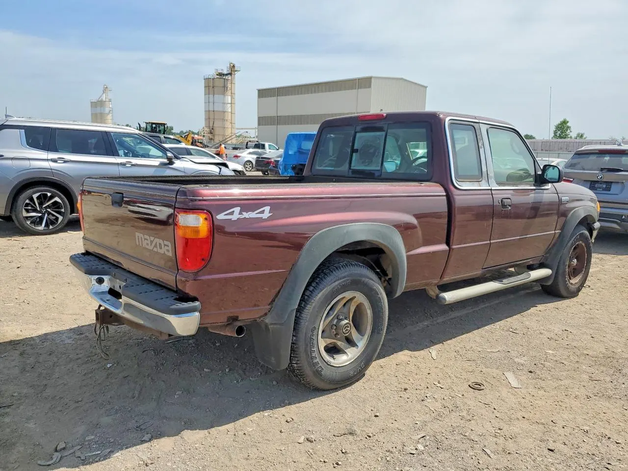 2003 Mazda B-Series 4WD Truck SE